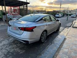 نيسان ألتيما